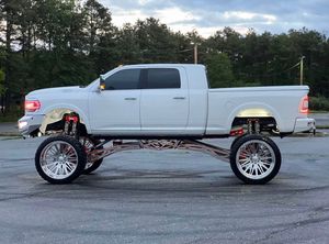 2019 RA M 3500 MEGA CAB LIMITED PICKUP 4D 6 1/3 FT D'OCCASION TRANSMISSION AUTOMATIQUE 5 PLACES - Product Image 4