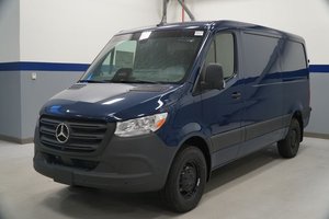 รถตู้บรรทุกเมอร์เซเดส-เบนซ์ สปรินเตอร์ ปี 2024 รุ่น 144 WB RWD 2500 เครื่องยนต์ดีเซล 2.0 ลิตร 4 สูบ (211 แรงม้า HO) ยูโร 6 เกียร์อัตโนมัติ 9G-TRONIC - Product Image 4