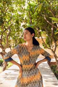 Vestido Lenia Ikat Tejido a Mano, Algodón Puro, Estilo Boho, Largo hasta la Pantorrilla - Product Image 4