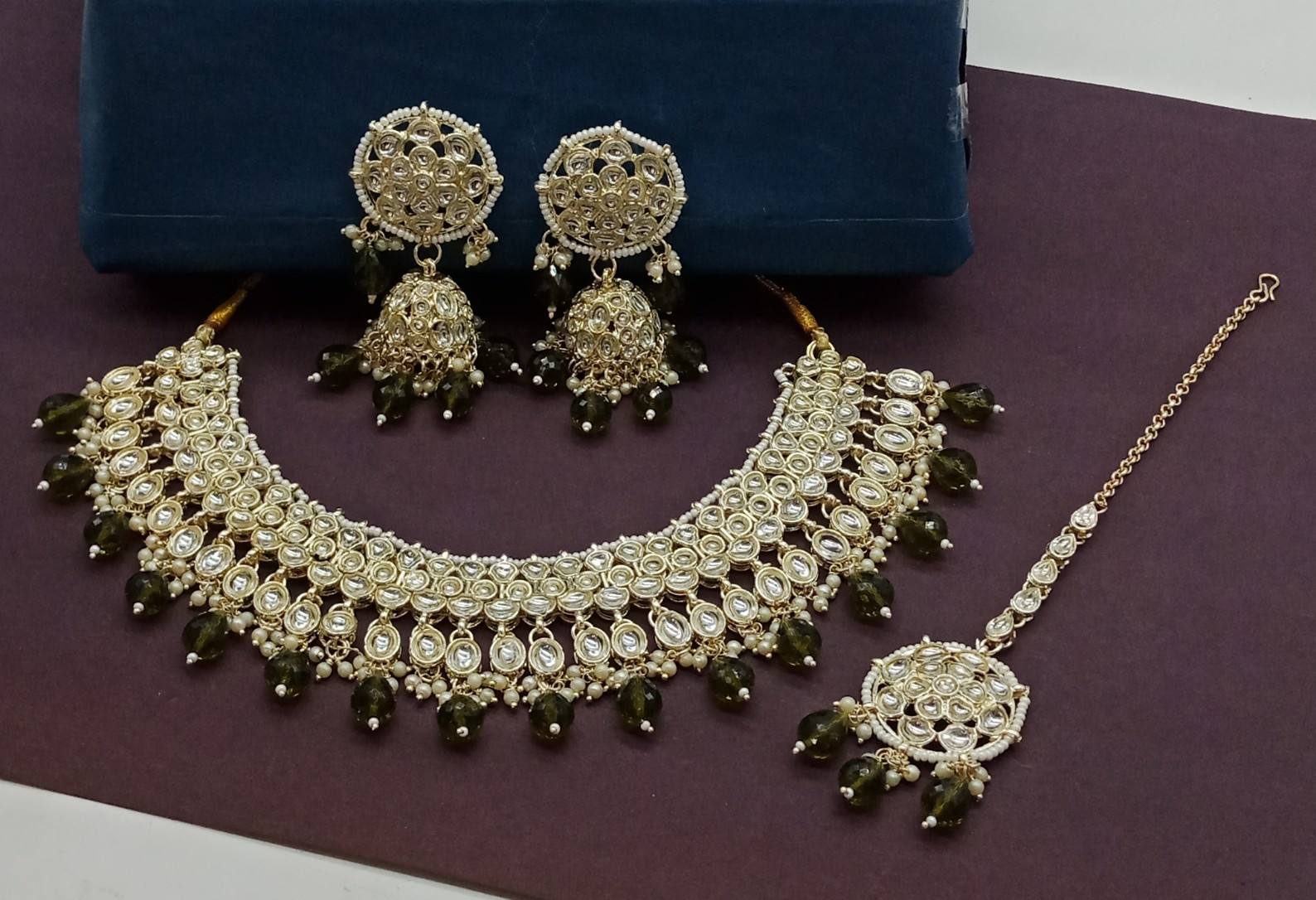 สีเขียว