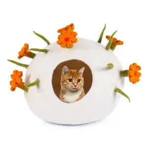 Conception de fleur de grotte de lit de chat de feutre-conception personnalisée disponible-petite, moyenne et grande taille. Différentes options de couleur.