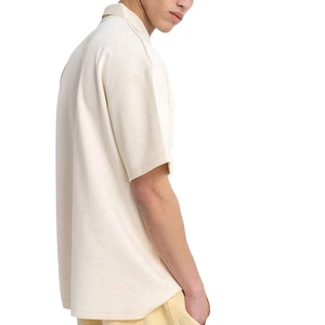 Polo homme uni de haute qualité, design moderne et ample, tissu durable, sélection de couleurs vibrantes, sensation décontractée, tenue professionnelle. - Product Image 5