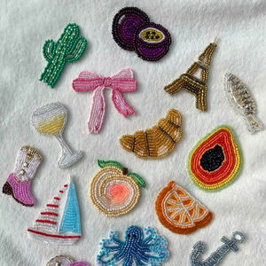 Porte-clés à talons hauts en perles de rocaille brodées, porte-clés en perles pour chaussures, porte-clés pour femmes, porte-clés pour sac à main par glowin fashion - Product Image 1