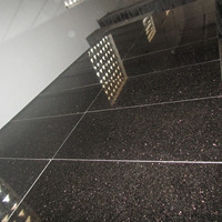 Monument funéraire en granit noir poli, grand format, design moderne, durable, avec garantie à vie, marque Stone, installation sur site