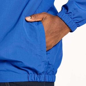 เสื้อแจ็คเก็ตกันลมกันน้ำสำหรับผู้ชาย ผลิตตามสั่ง ทำจากเส้นใยโพลีเอสเตอร์ 100%  แบบถักหนา มีฮู้ด  ปักโลโก้ด้านหน้า - Product Image 3