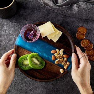 Plateau de service pliable classique en résine avec logo personnalisé pour la salle de bain, la maison, l'hôtel et les restaurants, de Time 2 Decor - Product Image 5