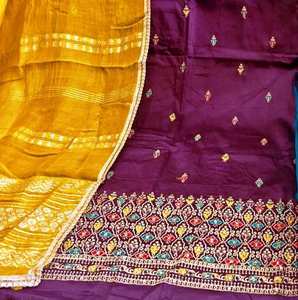 Trajes de Salwar Kameez de tamaño libre de diseñador moderno para mujer, ropa de fiesta tradicional india y paquistaní bordada a mano - Product Image 3