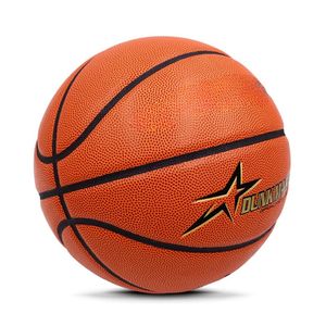 Pelota de baloncesto de microfibra para entrenamiento profesional de partidos con canales profundos y cuero compuesto para un control máximo - Product Image 2