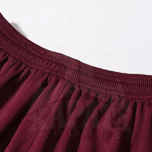 Uniforme de football personnalisé de haute qualité, couleur personnalisée, adultes, 100% polyester, respirant, séchage rapide, léger, manches courtes, noms d'équipe et logos personnalisés - Product Image 4
