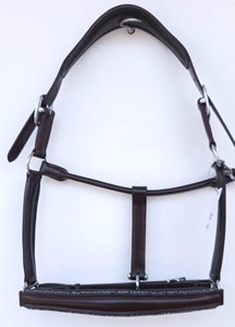 ผลิตภัณฑ์นักแข่งม้าจากอินเดียแบบมีเชือกผูกคอจมูกทรงโคนและคริสตัลบอลที่จมูกและฮาร์ดแวร์คุณภาพสูงจากอังกฤษ - Product Image 3