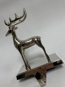 Lot de 4 porte-bas de Noël renne en métal noir rustique cintres de cheminée en fonte robuste pour la décoration de la cheminée - Product Image 3