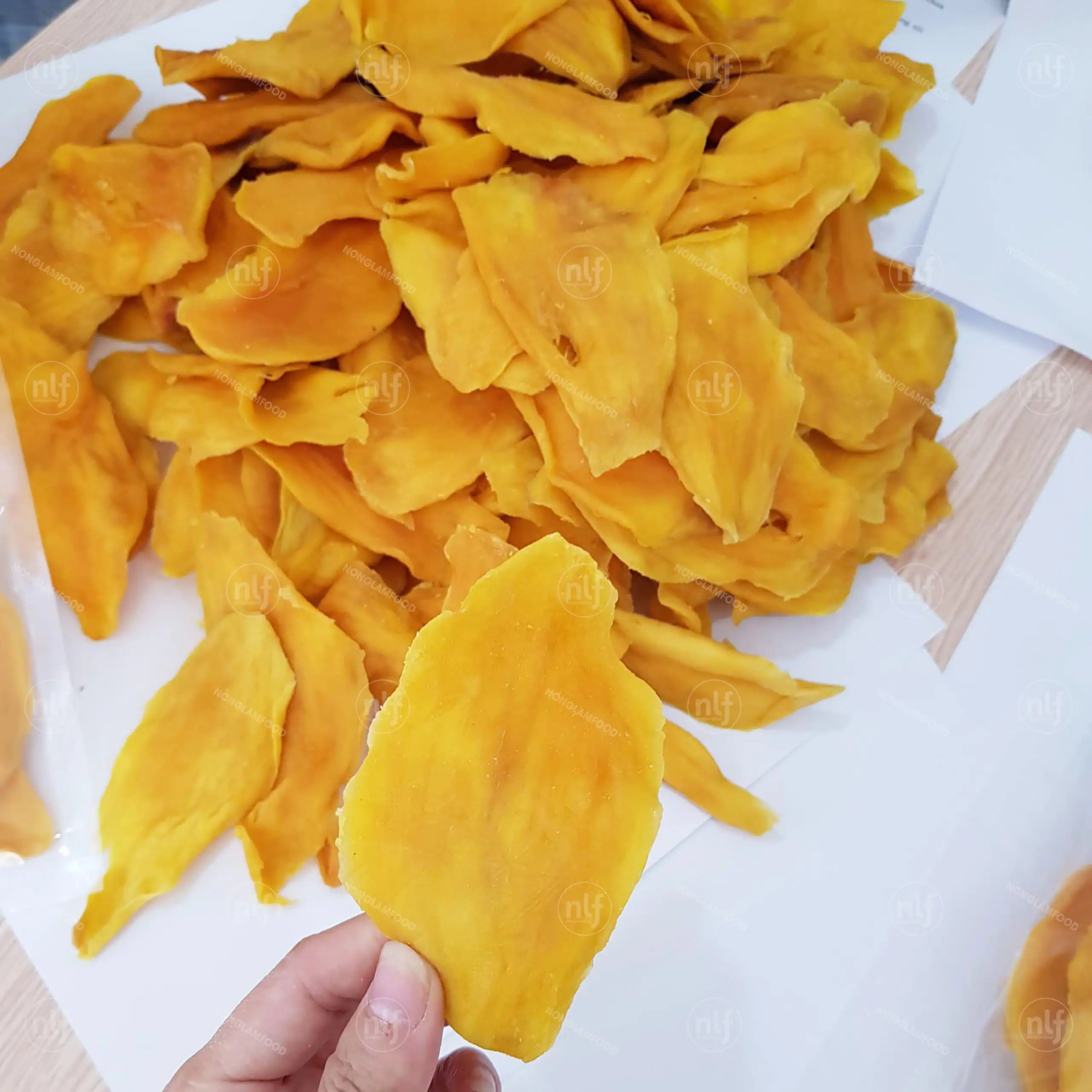 Wholesales Soft Dried Mango made in Vietnam high quality with competitive price
