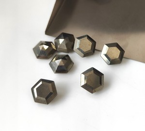 Pyrite dorée naturelle, taille hexagonale facettée, 6mm-30mm, pierre précieuse en vrac pour la fabrication de bijoux, prix de gros - Product Image 4