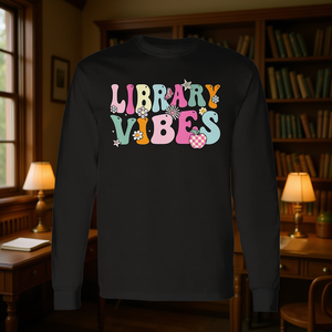 Groovy Library Vibes Retro School Library Crew T-shirt a maniche lunghe in stile vintage promozionale - Product Image 3