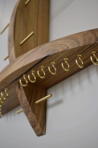 Soporte de joyería de pared de madera hecho a mano para pendientes, collares, anillos, organizador de ahorro de espacio para el hogar y el vestidor DE LA India - Product Image 4