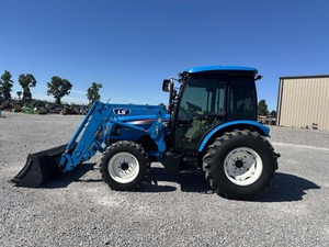Tractor Compacto Usado en Excelentes Condiciones, 70HP, LS 4WD, Diésel, con Cargador Frontal y Sistema de Cambio Shuttle, en Venta - Product Image 3