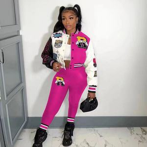 Veste universitaire Letterman veste avec logos personnalisés et patchs en chenille à la vente en gros pour les femmes - Product Image 2