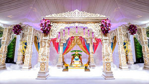 Decoración de Mandap de Palacio de Reina de Bollywood de Fantasía, Exportaciones DST, Fabricantes de Mandaps para Ceremonias de Boda Hindúes, para Grandes Eventos y Locales de Fiesta - Product Image 2