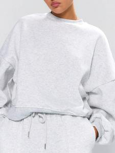 Ensemble de survêtement décontracté pour femmes, vêtements de sport streetwear, conçu pour l'entraînement physique et le style de vie - Product Image 4