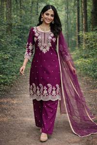 ชุดส่าหรีผ้าไหม GMY สีม่วงล้วน ปักลายหนักและประดับด้วยลูกปัด น้ำหนักเบา เย็บอย่างประณีต สำหรับผู้หญิงหรือเด็กผู้หญิง - Product Image 4