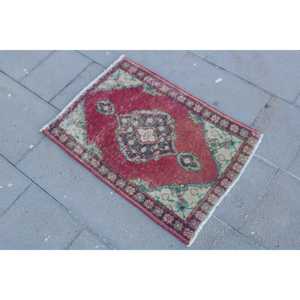 พรมวินเทจตุรกีขนาดเล็ก 1.8x2.4 ฟุต สีแดง พรมขนสัตว์แบบตะวันออก - Product Image 2