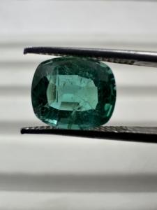 Pierre précieuse en vrac d'émeraude vert bleuâtre de qualité supérieure hautement transparente de 3 carats de lot de pierres précieuses en vrac d'émeraude zambienne - Product Image 6