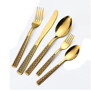 Juego de Cubiertos Sostenible y Único de 5 Piezas con Mangos con Patrón Dorado, Utensilios de Cocina de Acero Inoxidable Ecológicos de Estilo Americano - Product Image 1
