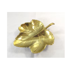 Cuenco decorativo de latón Cuenco decorativo de aluminio de alta calidad Forma de hoja Oro pulido a precio asequible - Product Image 6
