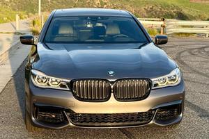 BMW 750i 2018 Usado en Buen Estado, Motor V8 Biturbo - Product Image 5