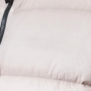 Veste matelassée décontractée pour homme, haute qualité, en polaire épaisse, avec logo frontal, polyester/coton, collection hiver 2026, vente en gros - Product Image 4