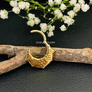 14K oro sólido forma de pera diamante natural Daith Clicker joyería fina. - Product Image 2
