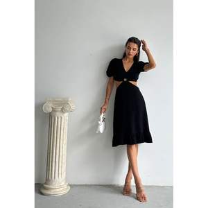 Vestido Largo con Cuello en V Topshow, Color Negro, Producto al por Mayor - Product Image 5