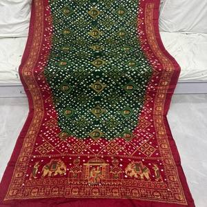 Sari Bandhani de Seda Gaji Pura Original VASTRA COTTAGE con Bordado y Diseño Bandhe Hecho a Mano, Ropa Tradicional Étnica para Mujer - Product Image 3