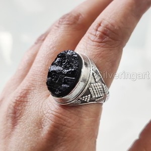 Bague pour homme en argent sterling 925 avec pierre précieuse naturelle brute de tourmaline noire, pierre de naissance d'octobre, bijoux arabes orientaux - Product Image 3