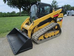 รถตักล้อยางตีนตะขาบ CAT 299D3 มือสอง สำหรับงานจัดสวนในฟาร์ม งานรื้อถอน และงานก่อสร้างในพื้นที่แคบ - Product Image 4