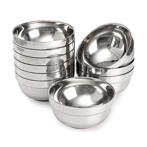 Ensemble de bols en acier inoxydable réutilisables écologiques, durables, polis, multi-usages pour la préparation, la cuisson, le service et le mélange dans la cuisine - Product Image 4