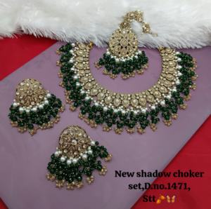 Parure de collier ras-du-cou et boucles d'oreilles pendantes en alliage plaqué or antique, ornée de zircon cubique et de cristaux, style ethnique, pour femme, idéale pour fiançailles et mariages - Product Image 4