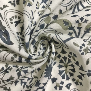 Tela de Algodón Estampada a Mano con Motivo Floral Árabe Clásico en Azul Marino y Verde Oliva sobre Base Natural - Product Image 1