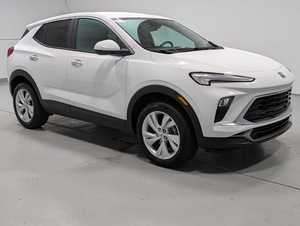 Buick Encore GX Preferred AWD 2024, bajo kilometraje, impecable, con pantalla táctil de 11 pulgadas con Apple CarPlay/Android Auto inalámbrico - Product Image 3