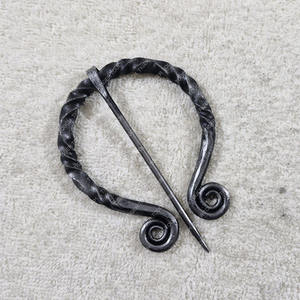 Hebilla de cinturón de hierro forjado a mano ecológica medieval con juegos de cubiertos de características de latón Artículo - Product Image 4