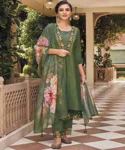Modest Islamic Gown for Eid in Soft Georgette Fabric with Beautiful Embroidery Design Kurta - Product Image 2