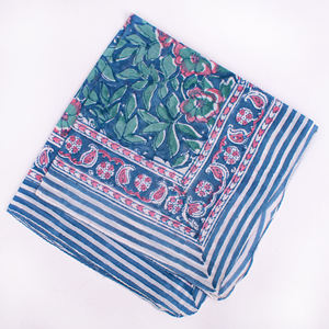 Bandana carré en coton imprimé floral, tissu de qualité supérieure, écologique, respirant, unisexe, durable, élégant - Product Image 6