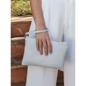 Pochette de poignet en toile personnalisée pour le merchandising d'articles de plage - Product Image 4