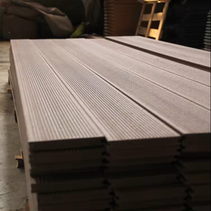 Décoration intérieure à haute durabilité pour l'utilisation au restaurant Panneau mural en bois WPC creux carré étanche en relief 3D - Product Image 5