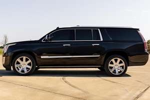 CADILLAC ESCALADE ESV PREMIUM LUXURY 4X4 D'OCCASION 2018 (CONDUITE À GAUCHE/DROITE) - Product Image 2