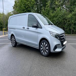 Mercedes-Benz Vito, Experiencia de Conducción Confortable con Diseño Interior Moderno, en Existencia, Excelente Estado, Mantenido - Product Image 3