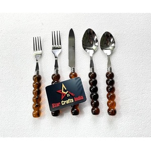 Ensemble de couverts en acier inoxydable au design moderne avec manche en résine, vaisselle classique royale, couverts, service de table, cuillère, fourchette, couteau - Product Image 4