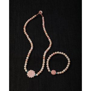 Collar de Concha de Caracol Rosa Natural - Product Image 1