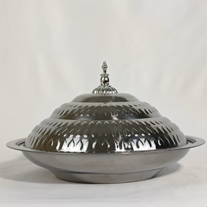 Plateau de service en acier inoxydable gravé avec couvercle en forme de dôme Plat de buffet en argent pour banquets Hôtels Service de nourriture et décor de table - Product Image 4