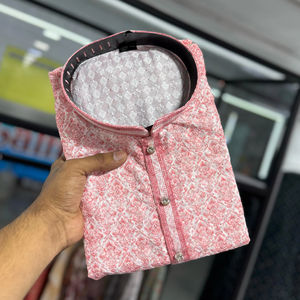 Kurta formel pour homme en pur coton avec broderie Lucknowi et impression numérique, tenue traditionnelle pour mariage - Product Image 4